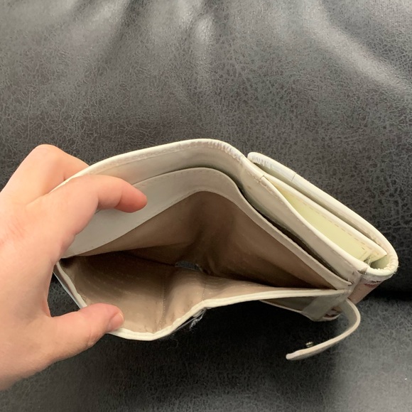 BURBERRY Nova Printed Stars Wallet with ID Window - Picture 4 of 17